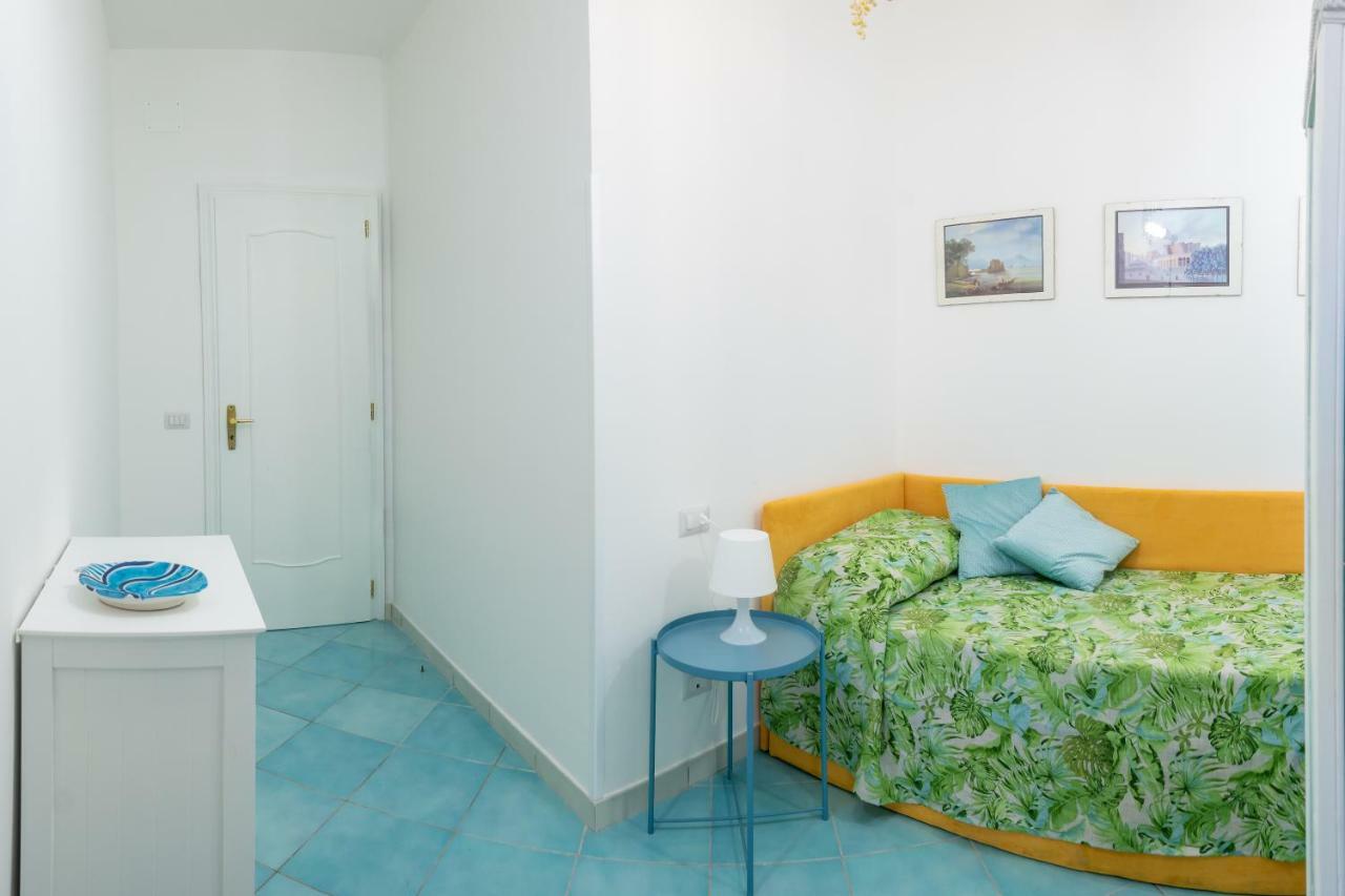 La Casetta Linda - New 2 Bedroom Apt In Sorrento With Seaview Terrace מראה חיצוני תמונה