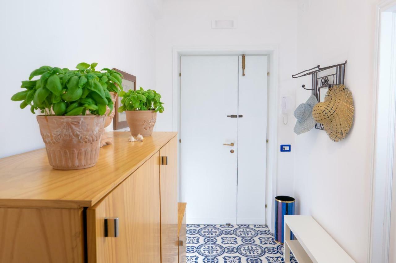 La Casetta Linda - New 2 Bedroom Apt In Sorrento With Seaview Terrace מראה חיצוני תמונה